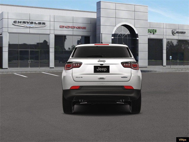 Vehicle image 11 of 18