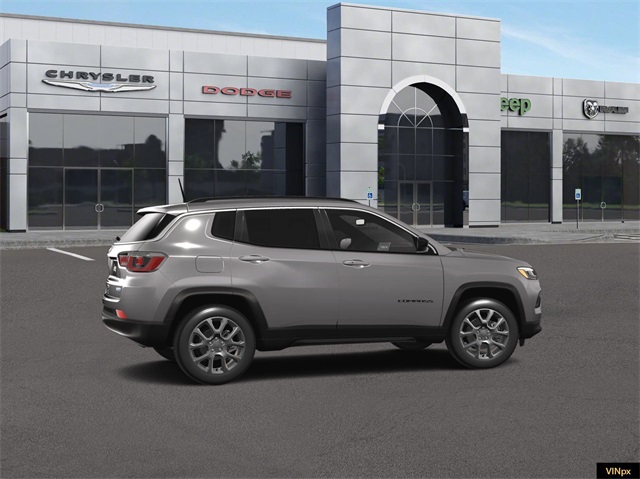 Vehicle image 15 of 18
