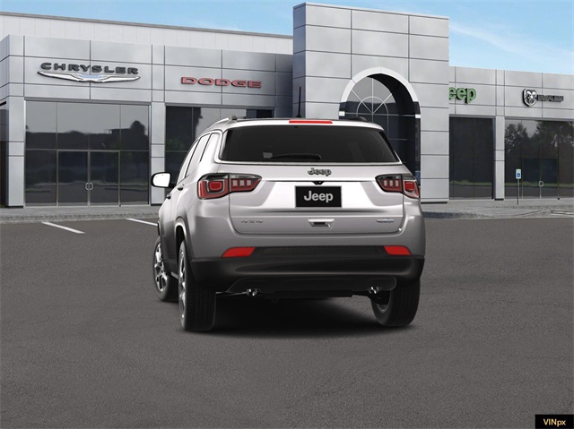 Vehicle image 13 of 18