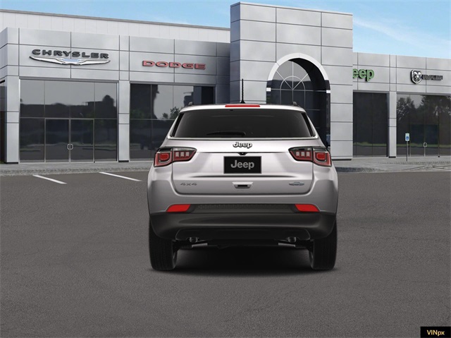 Vehicle image 5 of 18