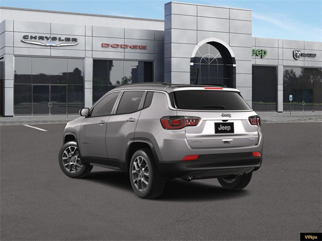 Vehicle image 10 of 18