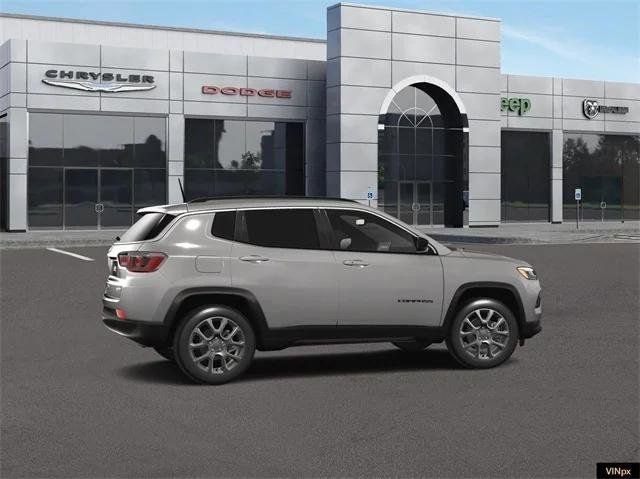 Vehicle image 10 of 18