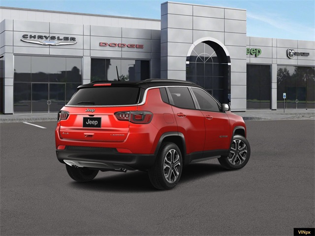 Vehicle image 8 of 18