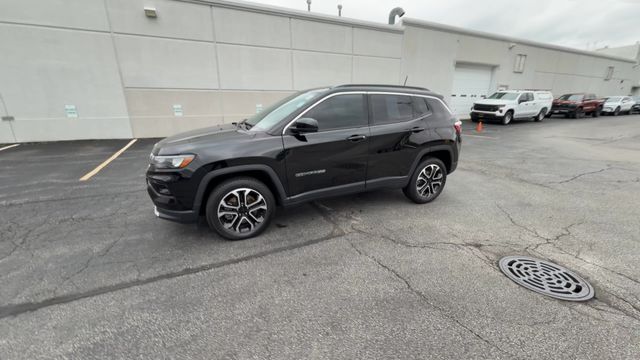 2023 Jeep Compass Limited Image 2 of 33