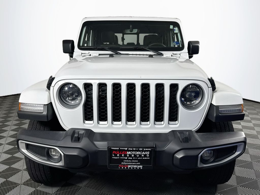 2023 Jeep Gladiator Overland Image 2 of 31