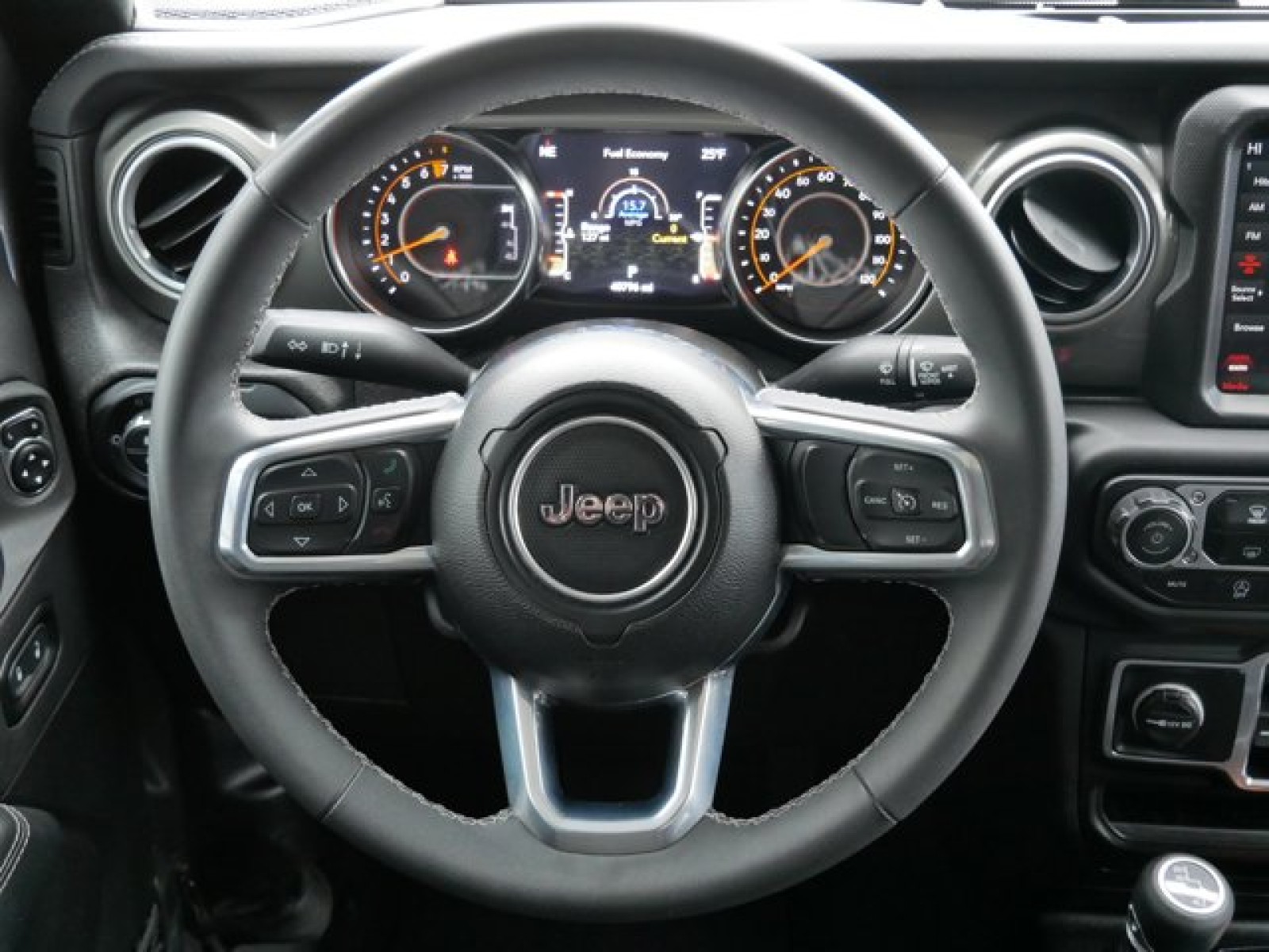 Vehicle image 12 of 27