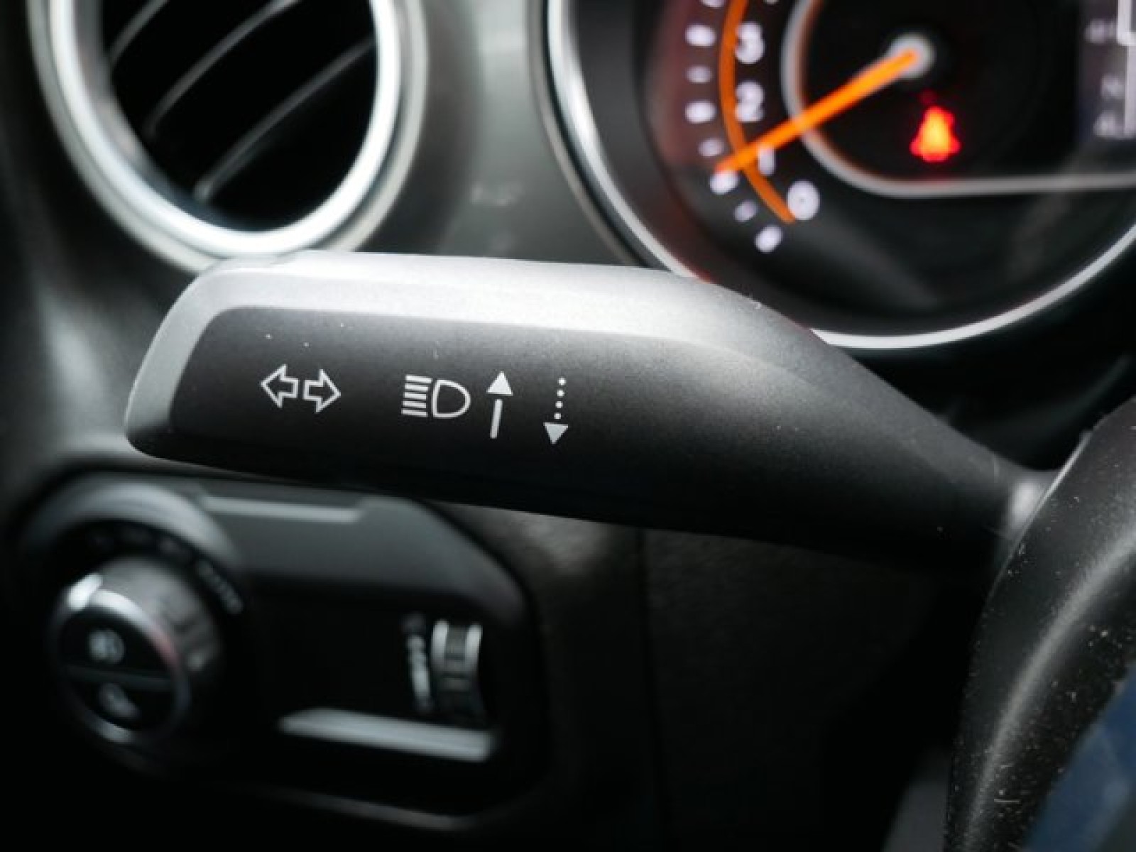 Vehicle image 25 of 27