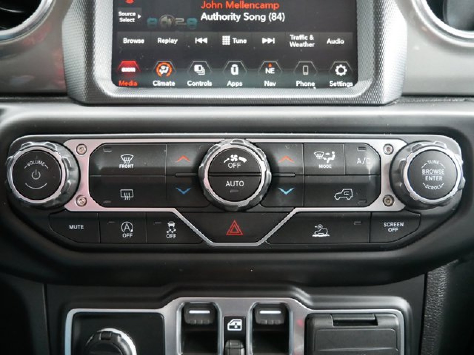 Vehicle image 17 of 27