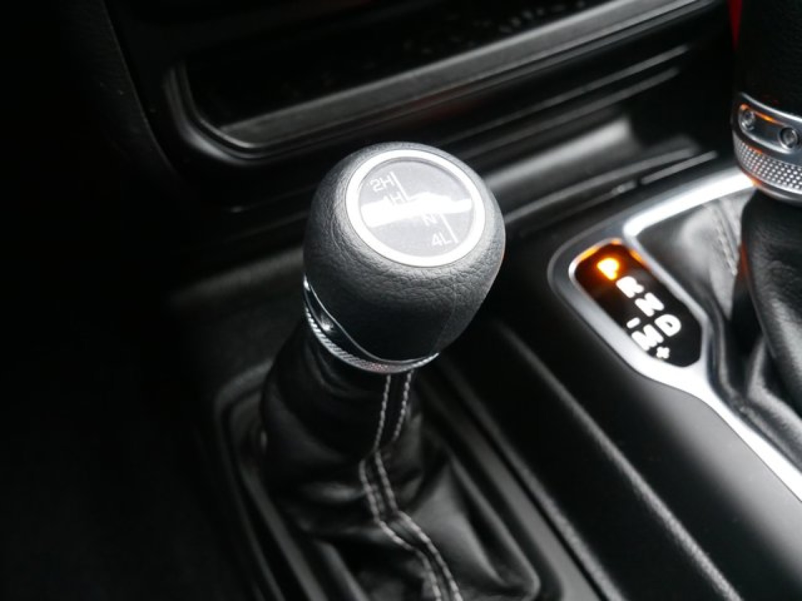 Vehicle image 16 of 27