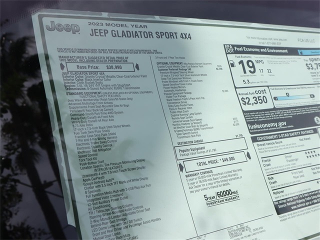 Vehicle image 18 of 19