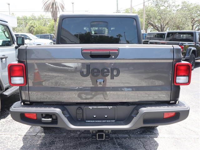 Vehicle image 5 of 19