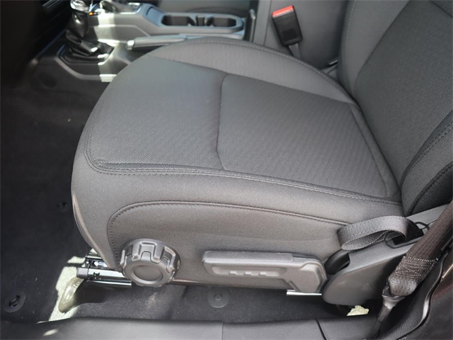 Vehicle image 13 of 19