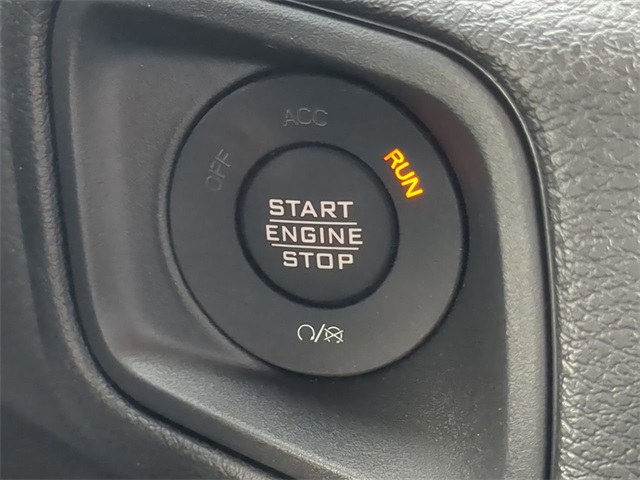 Vehicle image 25 of 26