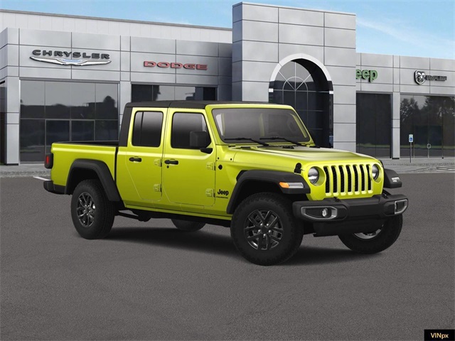 Vehicle image 4 of 19