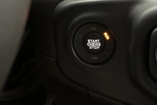 Vehicle image 21 of 27