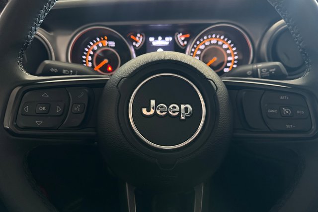 Vehicle image 22 of 27