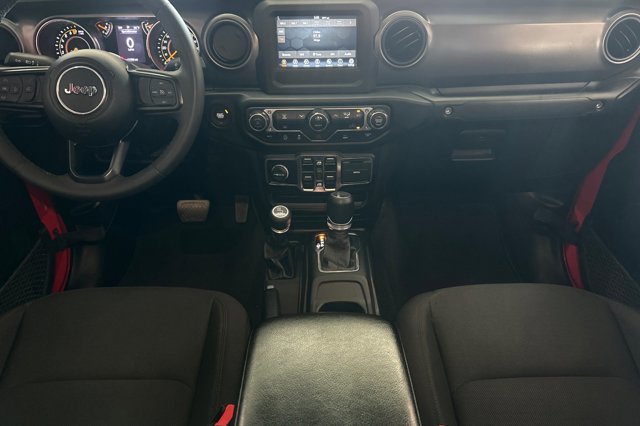 Vehicle image 13 of 27