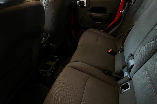 Vehicle image 12 of 27