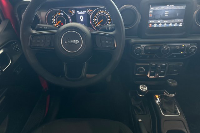 Vehicle image 14 of 27