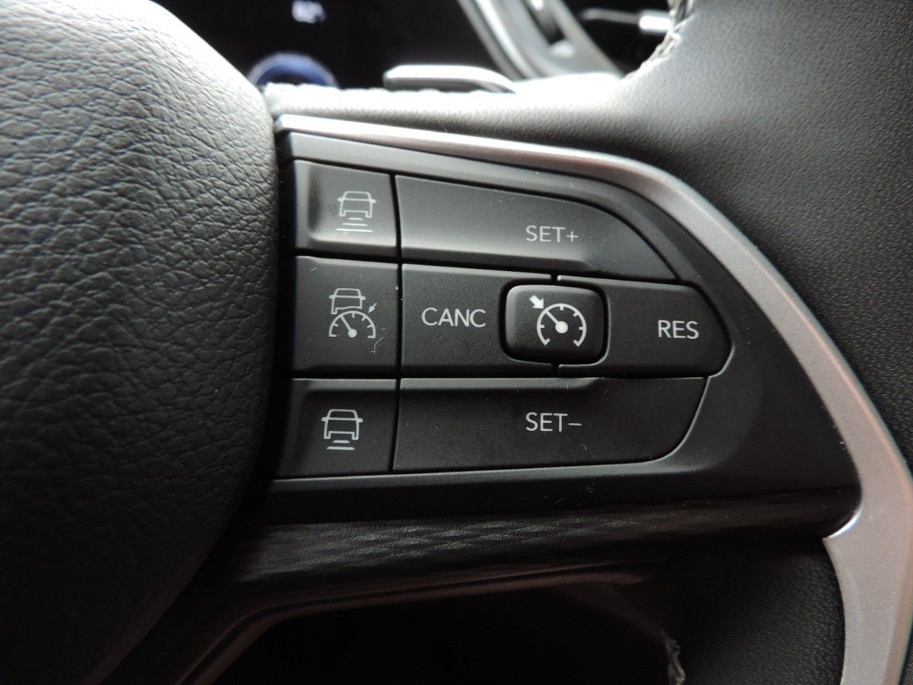 Vehicle image 20 of 27
