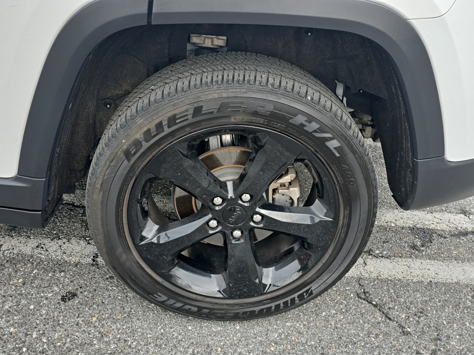 Vehicle image 14 of 31
