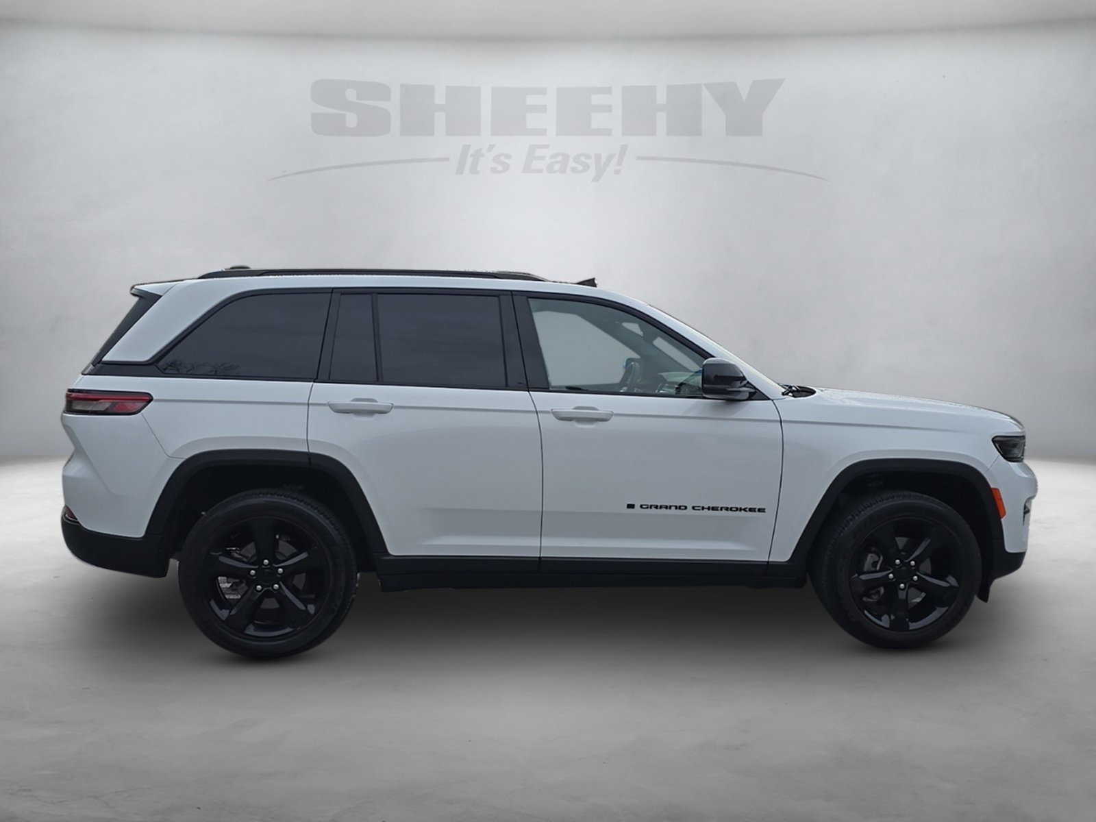 Vehicle image 7 of 31