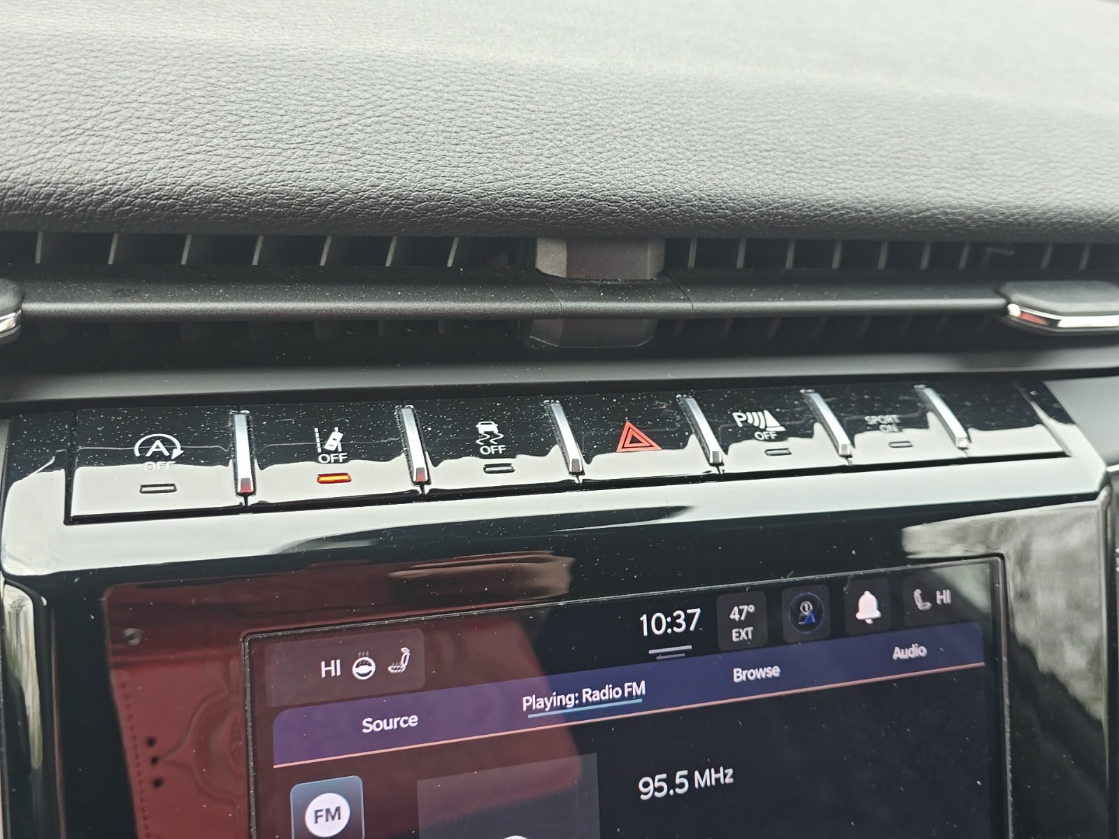 Vehicle image 24 of 31