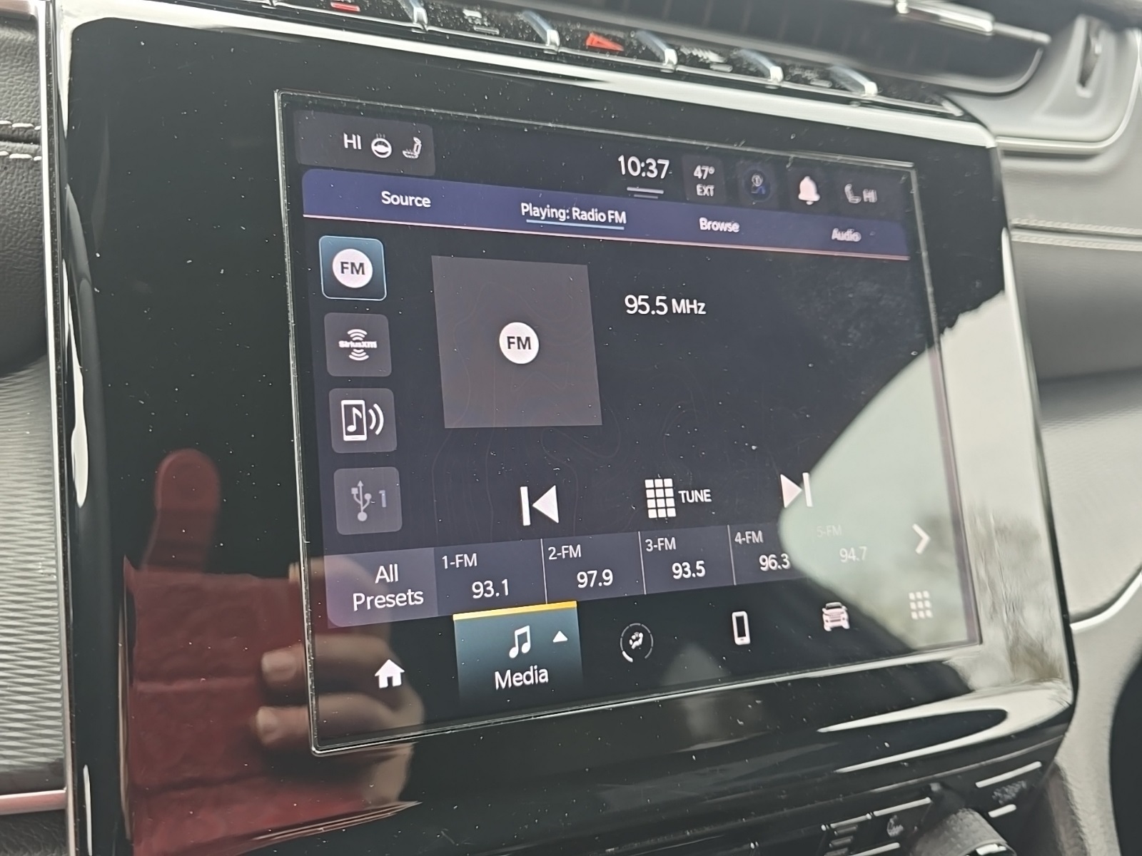 Vehicle image 25 of 31