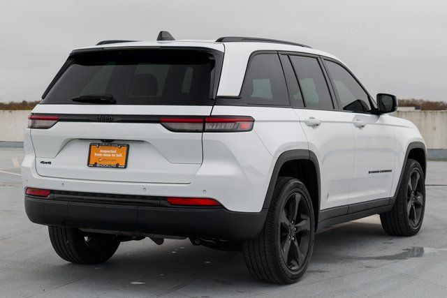 2023 Jeep Grand Cherokee Altitude Image 6 of 68