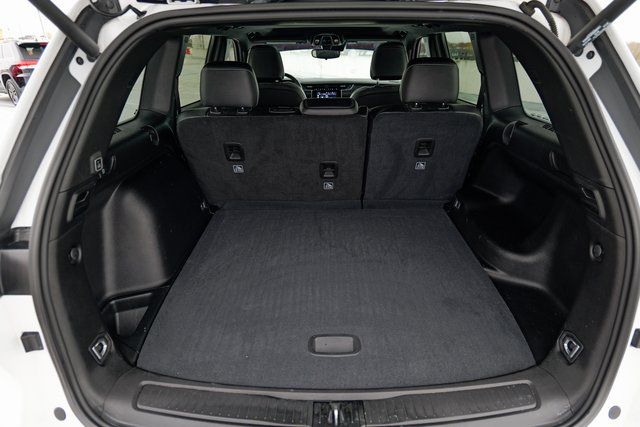 2023 Jeep Grand Cherokee Altitude Image 15 of 68