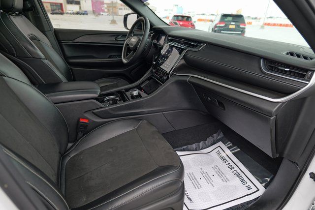 2023 Jeep Grand Cherokee Altitude Image 31 of 68