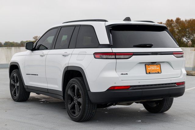 2023 Jeep Grand Cherokee Altitude Image 8 of 68