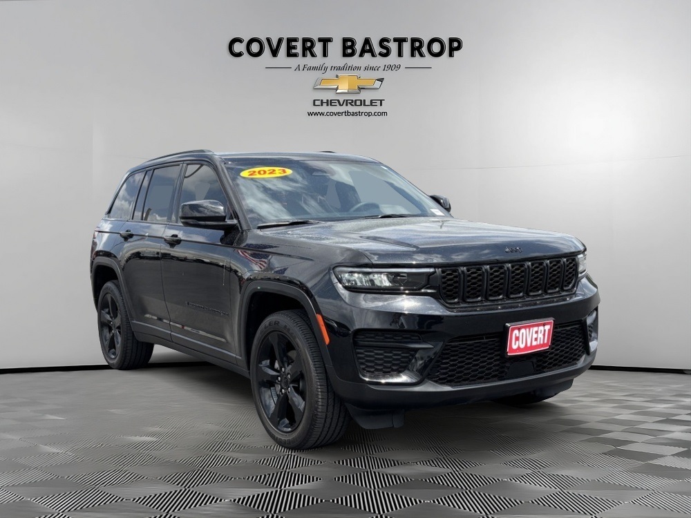Vehicle image 2 of 32