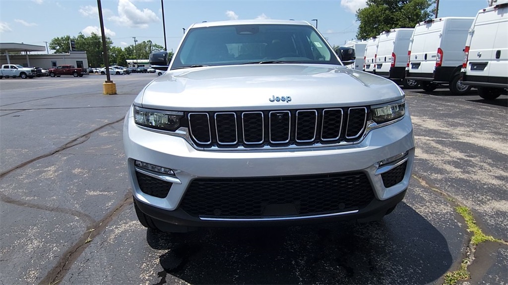 Vehicle image 22 of 27