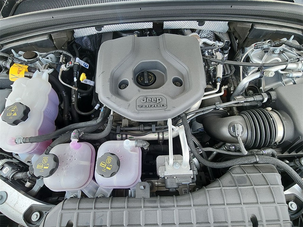 Vehicle image 9 of 27