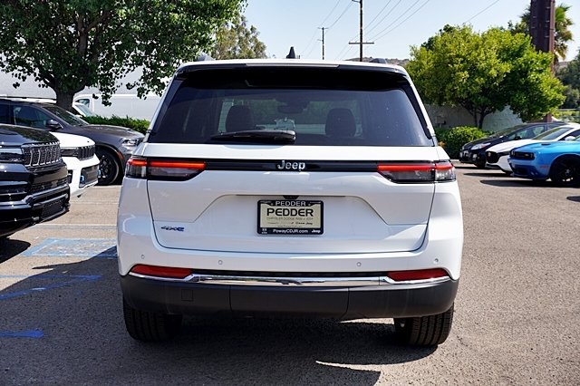 Vehicle image 7 of 42