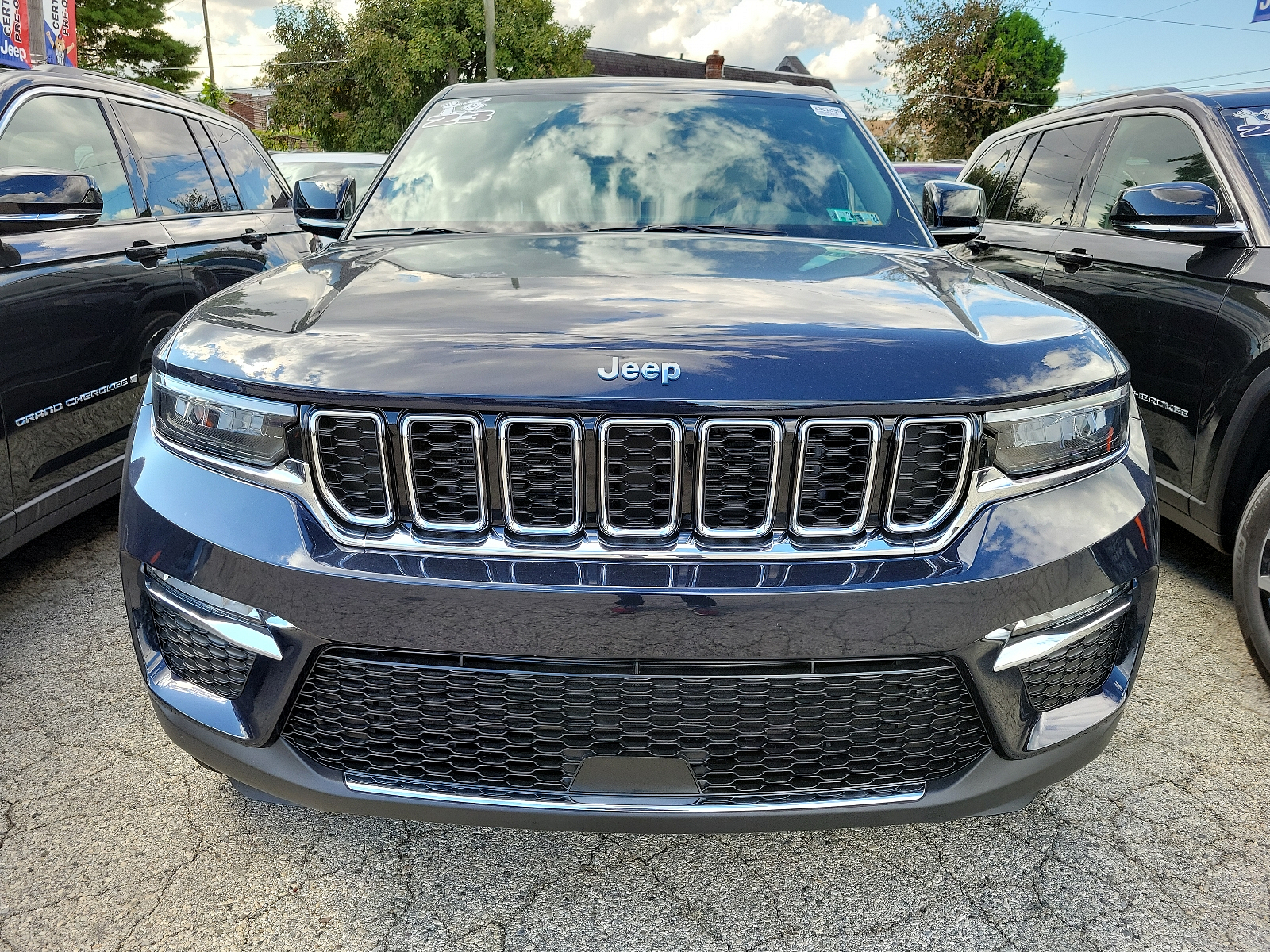 Vehicle image 2 of 5