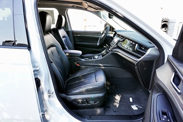 2023 Jeep Grand Cherokee 4xe Base Image 14 of 42