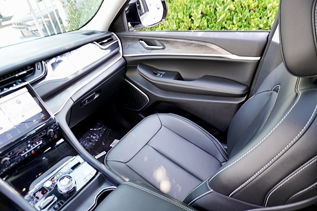 2023 Jeep Grand Cherokee 4xe Base Image 24 of 42