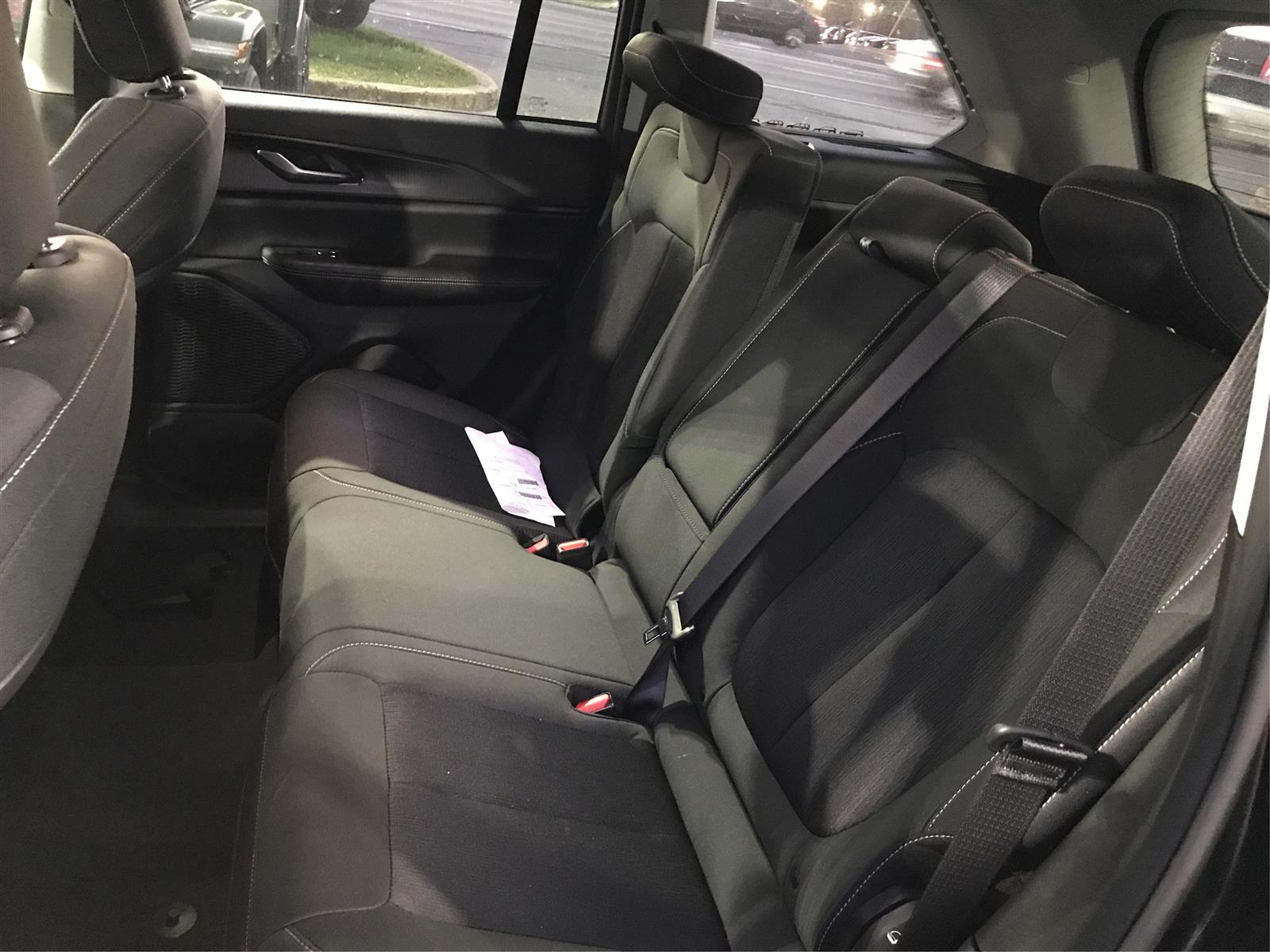 Vehicle image 10 of 23