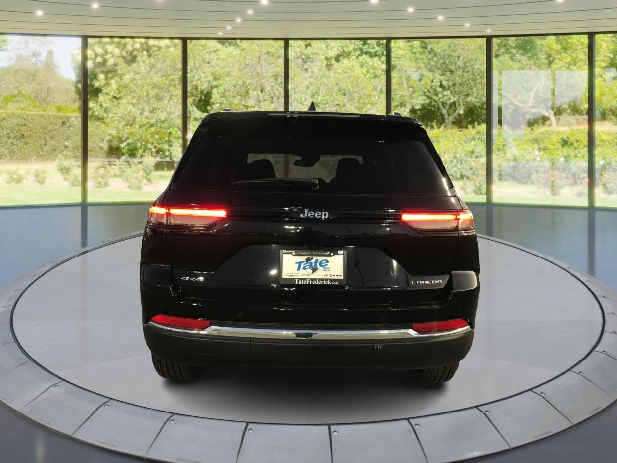 Vehicle image 6 of 23