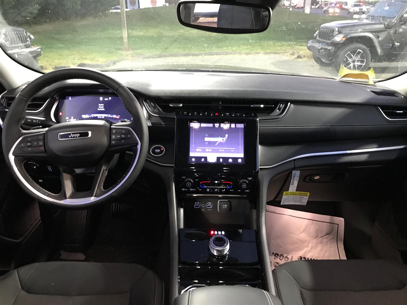 Vehicle image 22 of 23