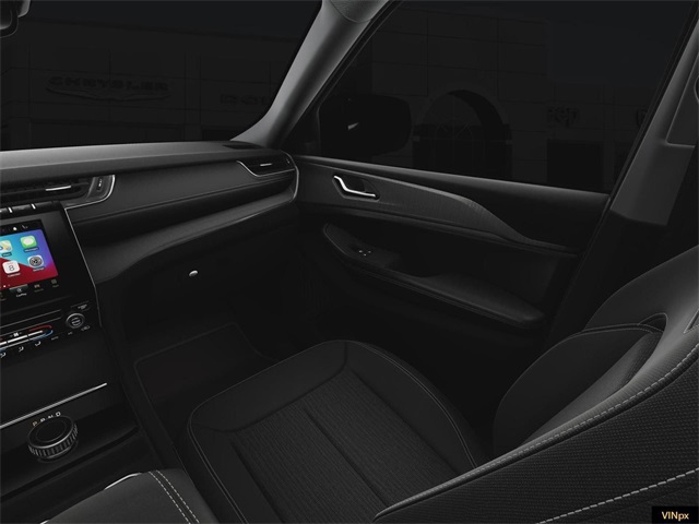 Vehicle image 21 of 23