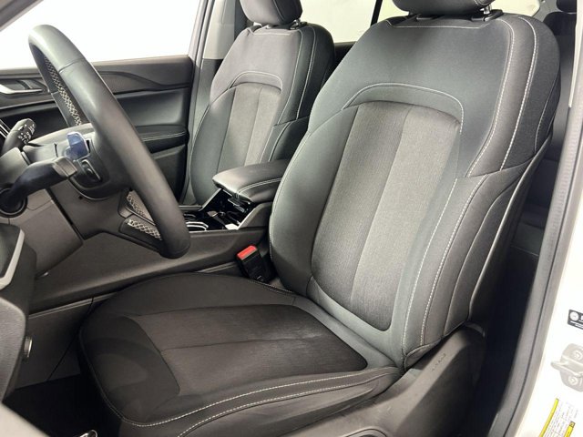 Vehicle image 10 of 28