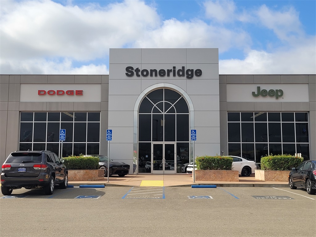 2023 Jeep Grand Cherokee Laredo Image 8 of 11