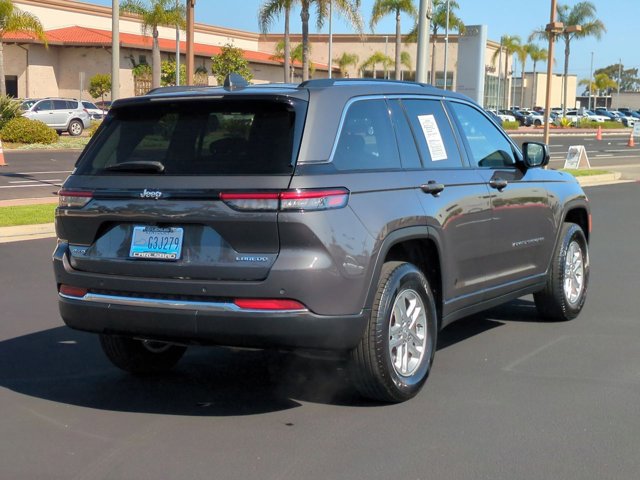 Vehicle image 5 of 33