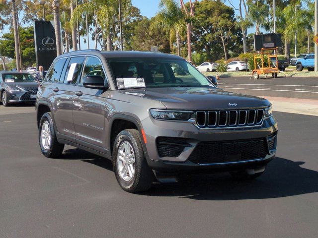Vehicle image 3 of 33