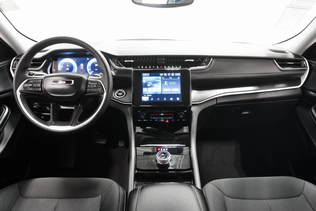 Vehicle image 24 of 26