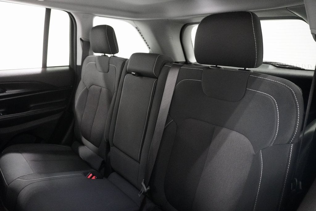Vehicle image 25 of 26