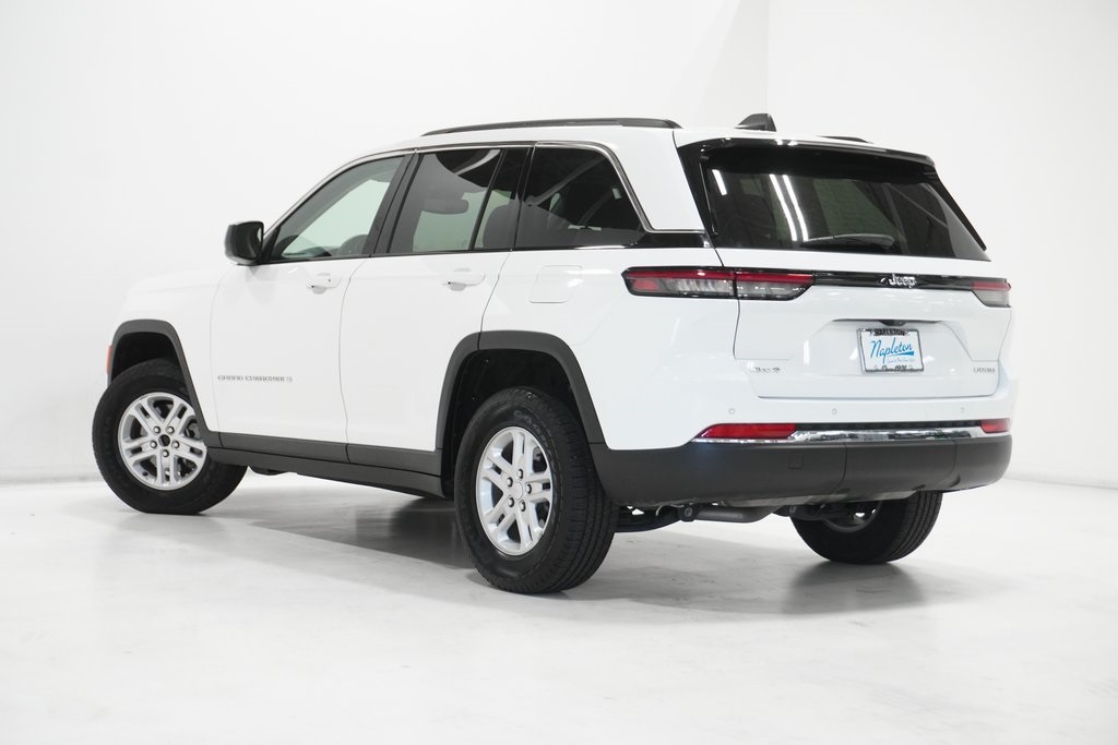 Vehicle image 7 of 26
